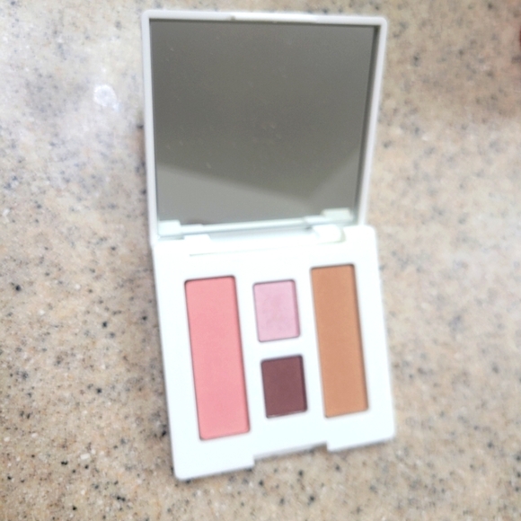 Clinique Blush bronzer and eye shadow duo pallet New - Picture 1 of 4